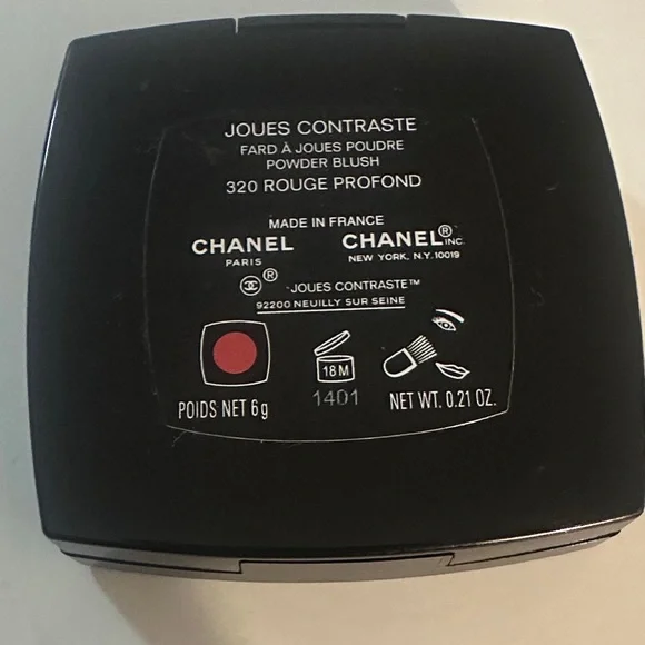 CHANEL Vibrant Red Blush with Brush - Picture 5 of 6